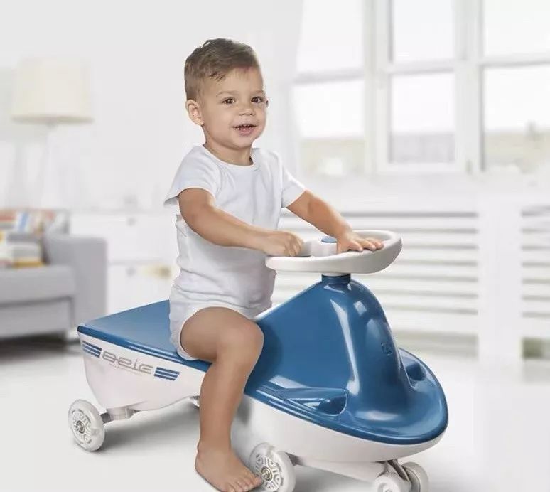 小孩啃指甲对不对,孩子啃指甲吃手指是怎么了