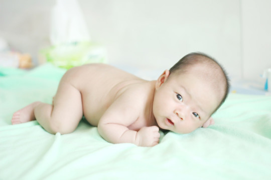 怎么判断要不要买婴儿床,婴儿床需要提前买吗