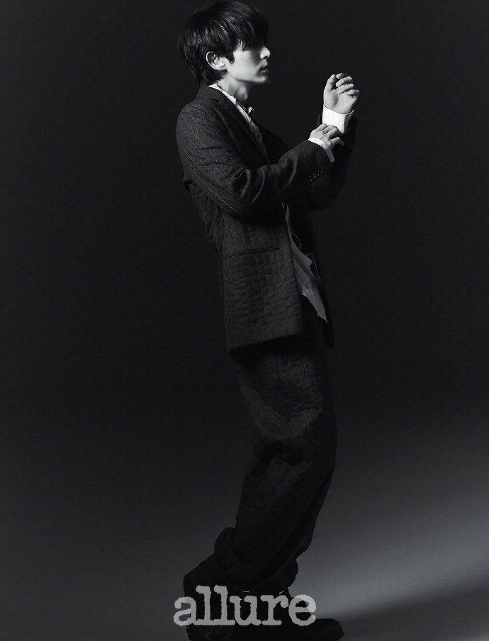 韩国男演员李准基的图片,韩国最帅气男明星李准基