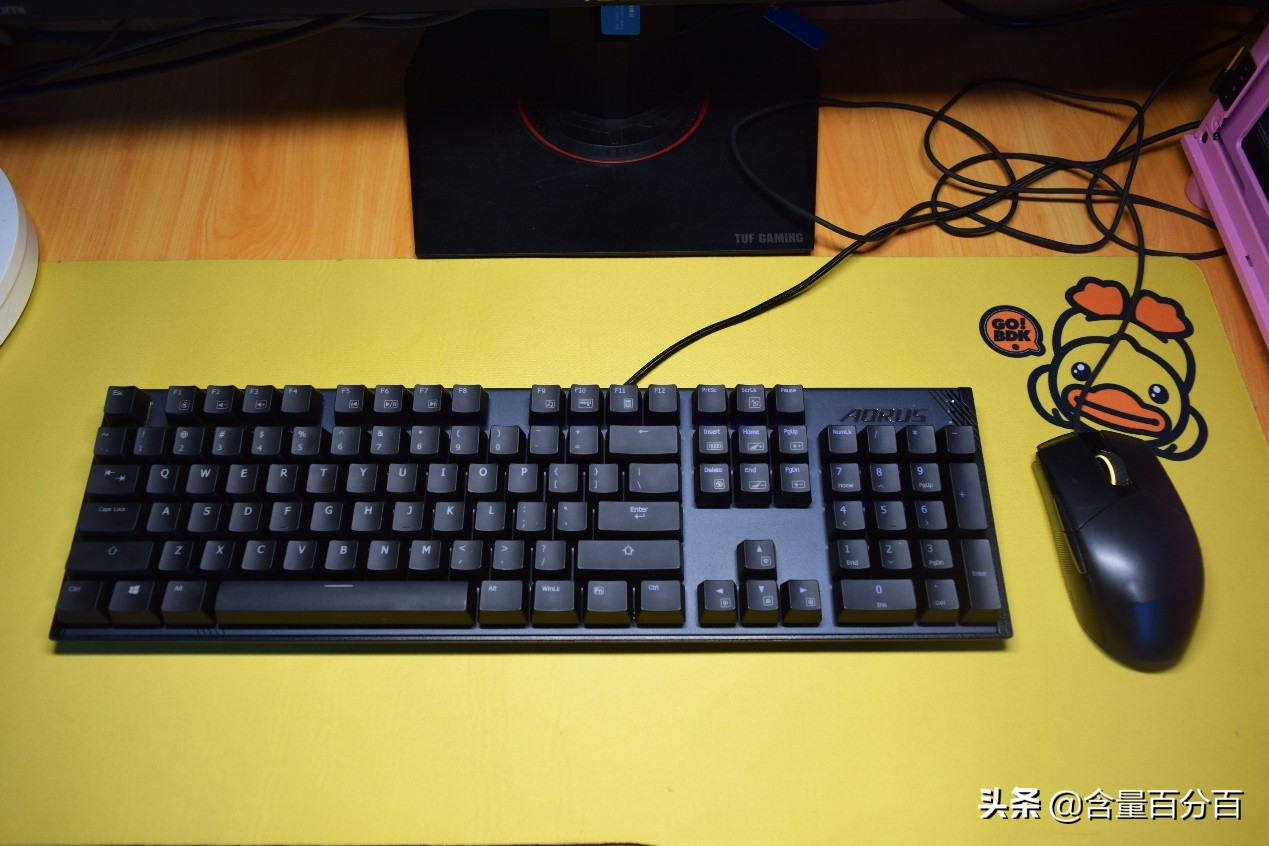 cherry红轴和ttc烈焰雪轴,技嘉机械键盘推荐