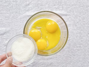 一碗糯米粉一个芒果,一碗糯米粉一个紫薯