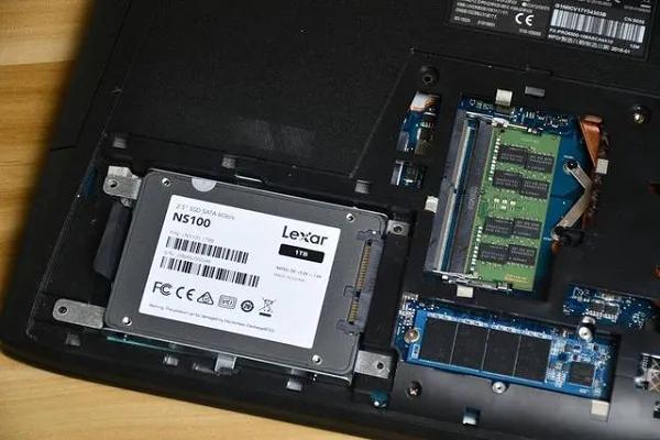 更换笔记本固态硬盘教程,更换硬盘的正确步骤