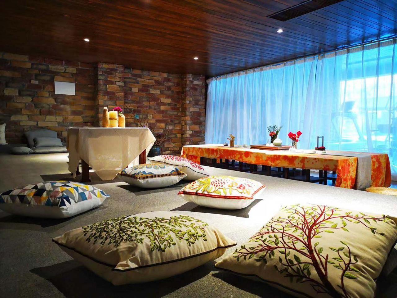 清凉寨丨“枫”景尚好,年会火热预定中!