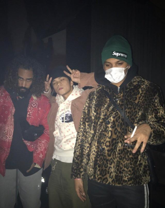 virgilabloh和侃爷谁成就高,virgilabloh与侃爷拥抱