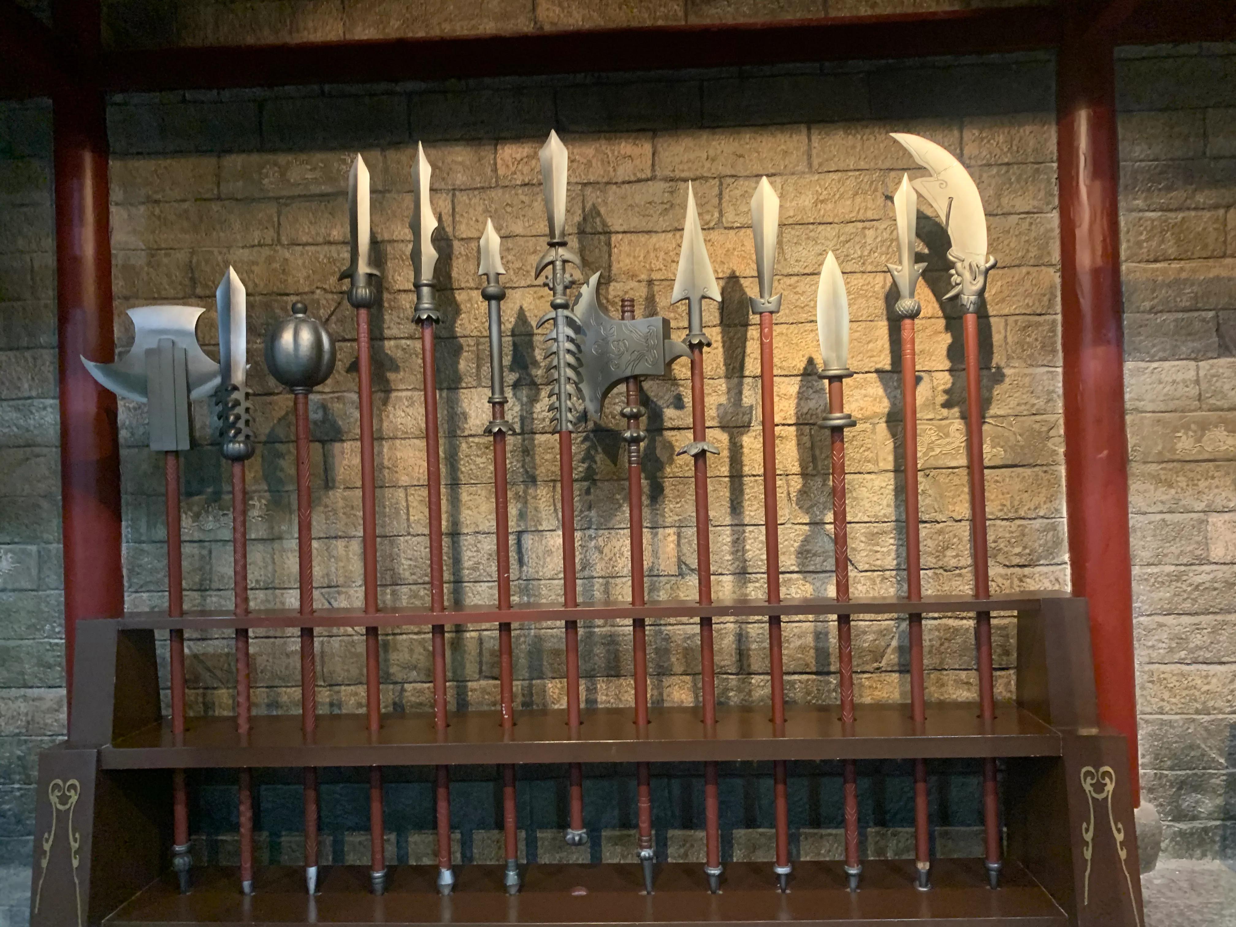 军事迷参观坦克,东方绿舟军事