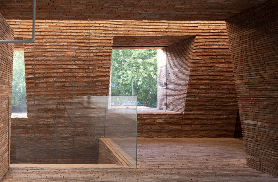 ur华师旗舰店,ur莘庄旗舰店