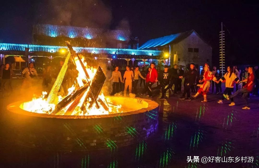 魏集古村落新年花灯,滨州魏集古村落春节旅游