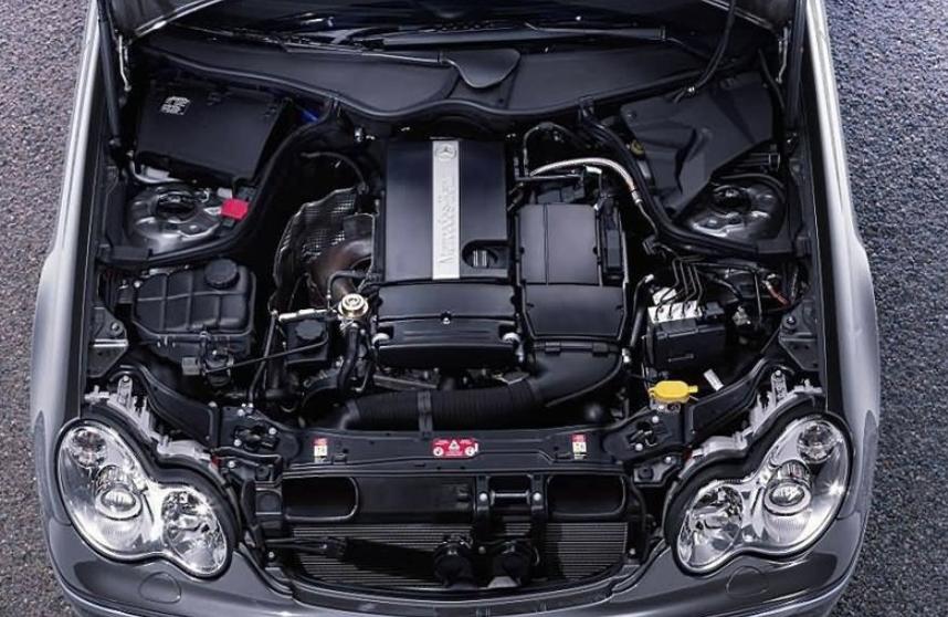 奔驰c2002.0二手价格,奔驰c200二手价格19年首付多少