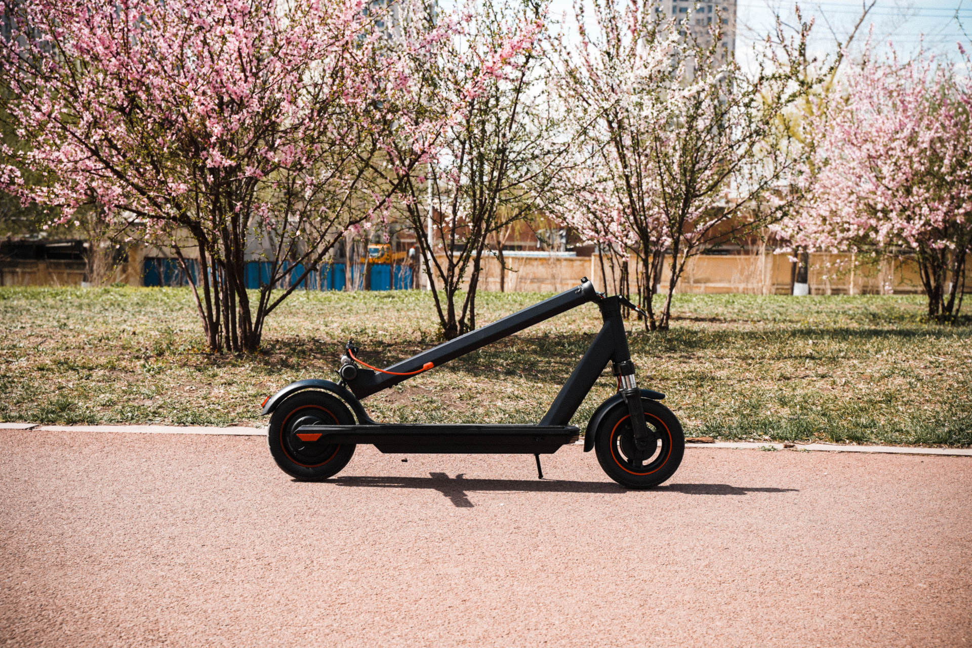 科洛威电动滑板车l10能充电吗,科洛威l10和米家哪个好