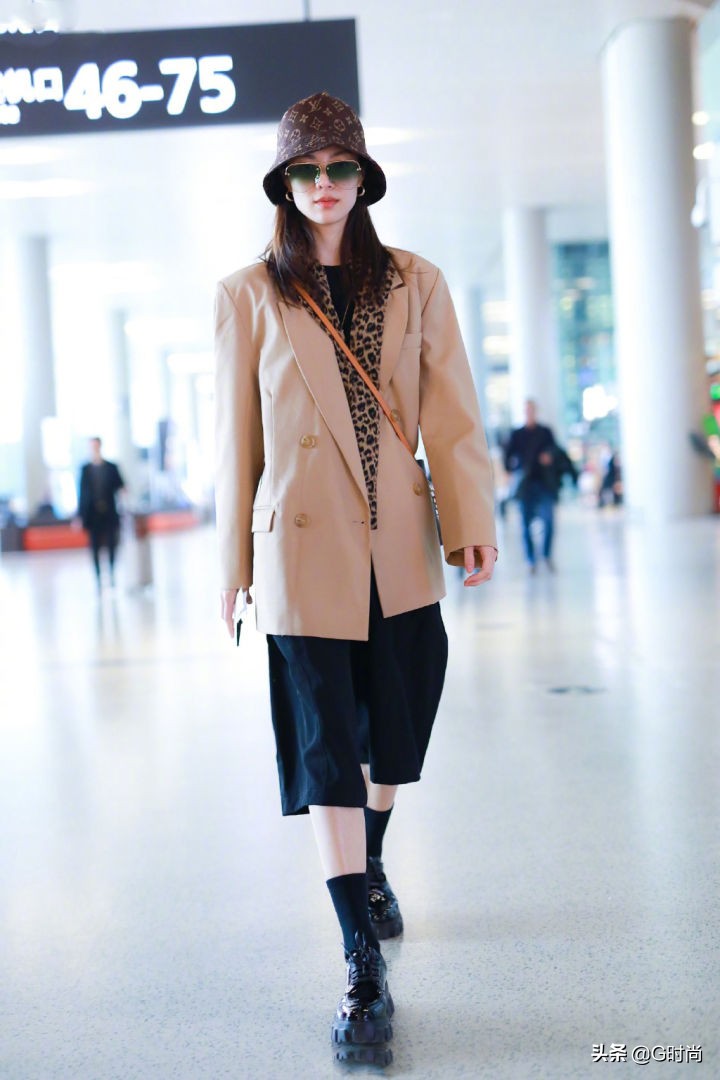 秋冬洋气帽子渔夫帽减龄,米白色渔夫帽女款秋冬显脸小