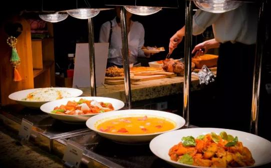 福田丶JW万豪4.5折吃豪华自助餐，20款中西蟹料美食，牛排随便吃