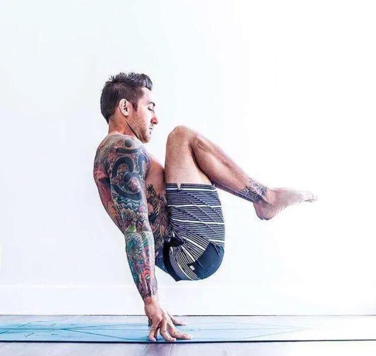 男生练瑜伽开始要怎么练呢,男生怎么练习瑜伽才能练成