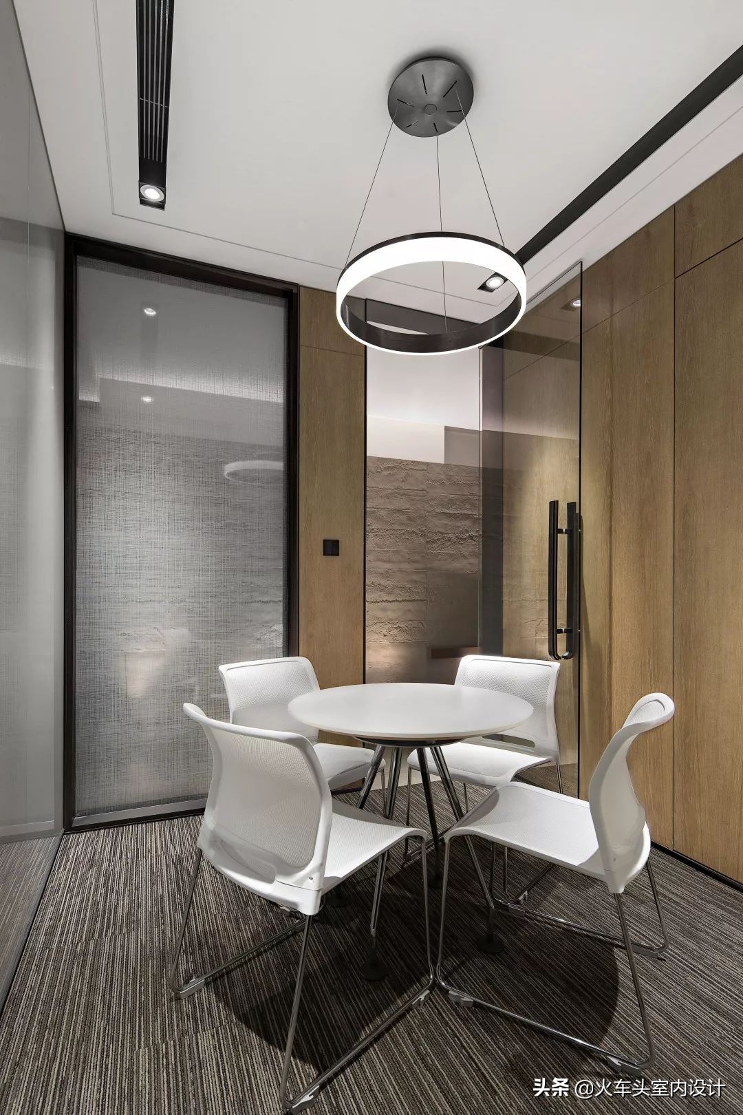 别人家的办公室设计欣赏,设计公司极简风格办公室