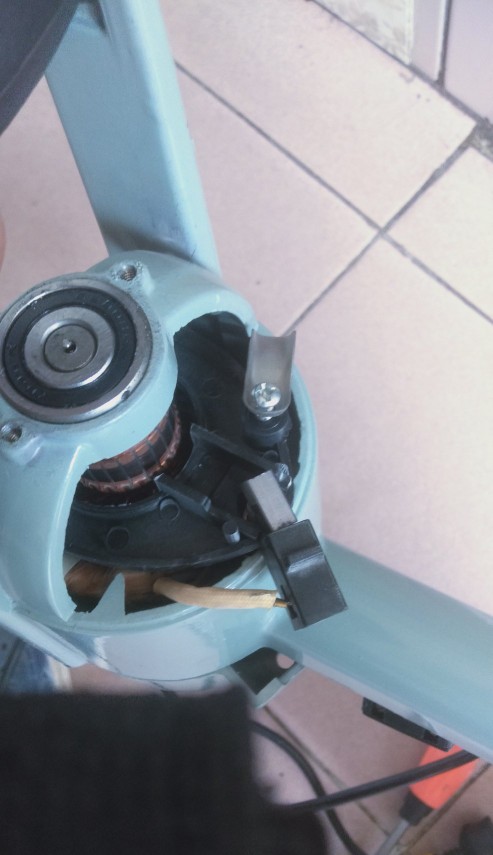 手电钻正反转开关内部构造,手电钻自锁夹头内部构造图解