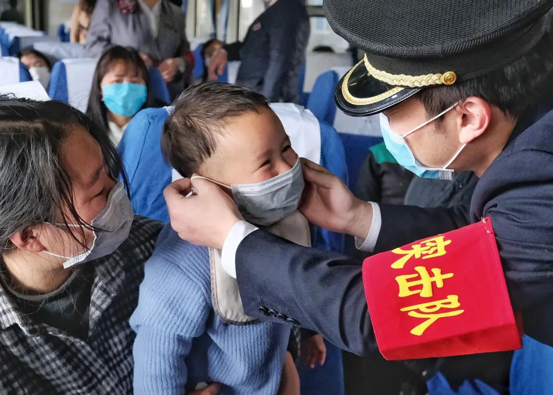 你保护国家我保护小家抗疫,你保护世界我保护你抗疫