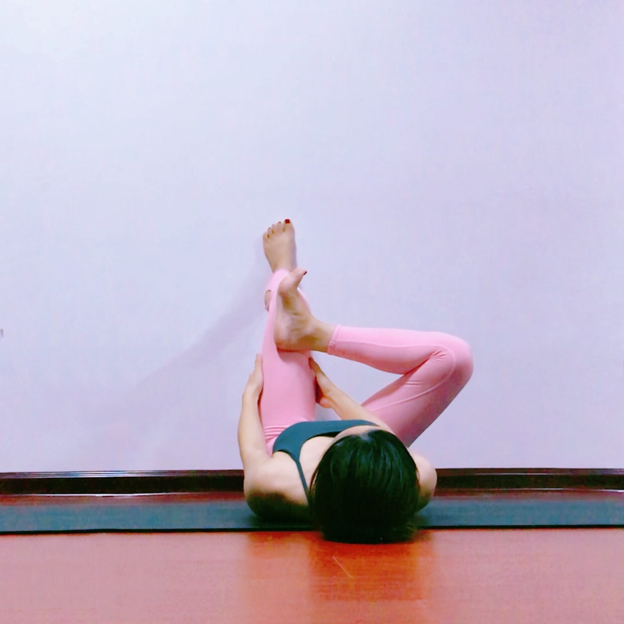 消除腿部浮肿的最快方法,什么睡觉姿势能消腿肿