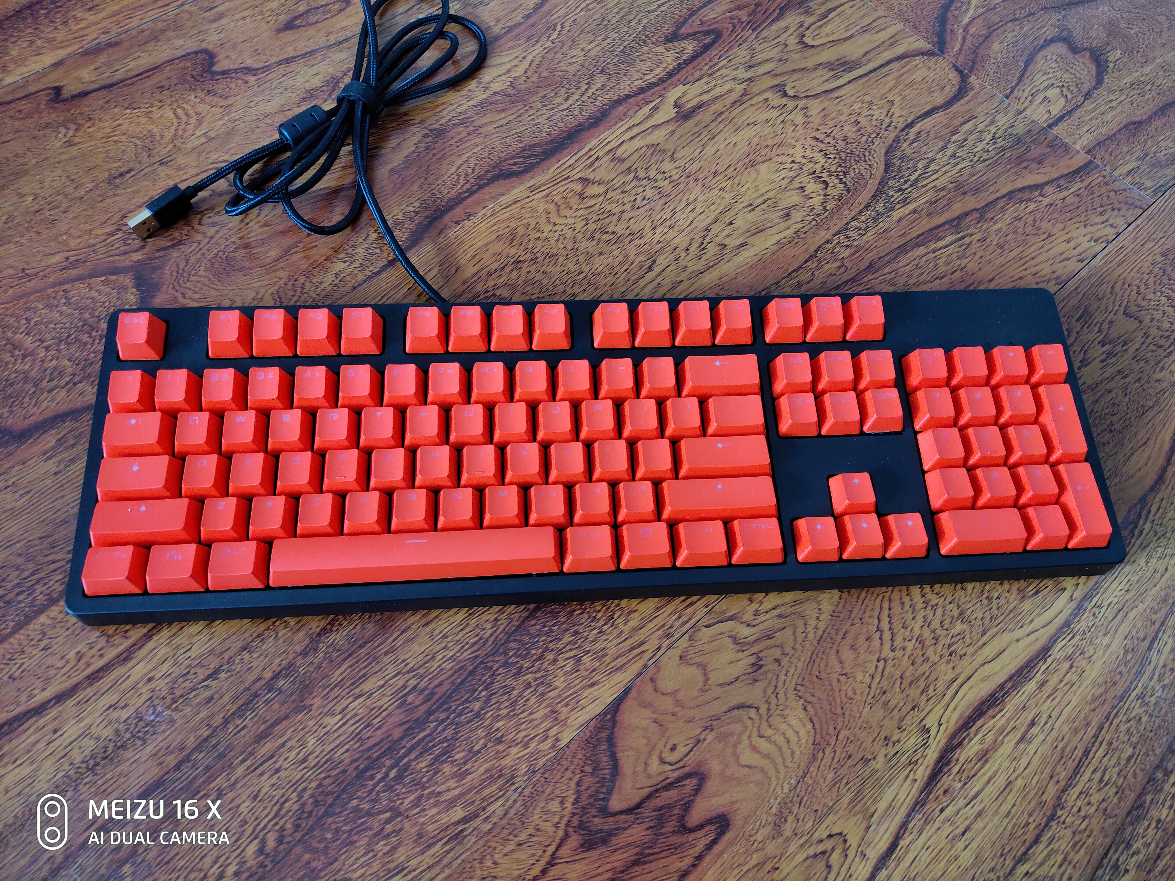 机械键盘樱桃轴与普通轴的区别,入坑机械键盘哪种轴好