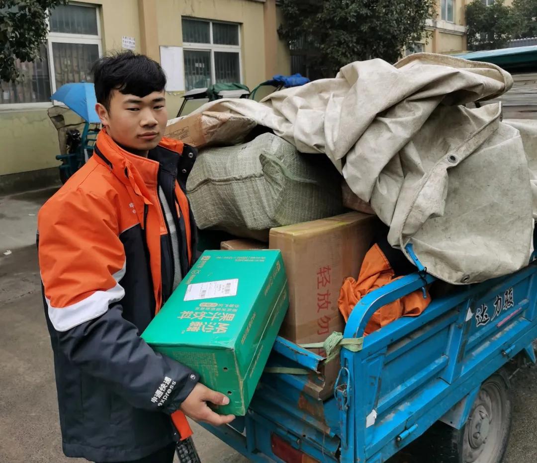春节不打烊快递员的心声,春节不打烊的快递
