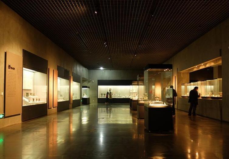 想了解华夏文明的源头，来洛阳博物馆吧