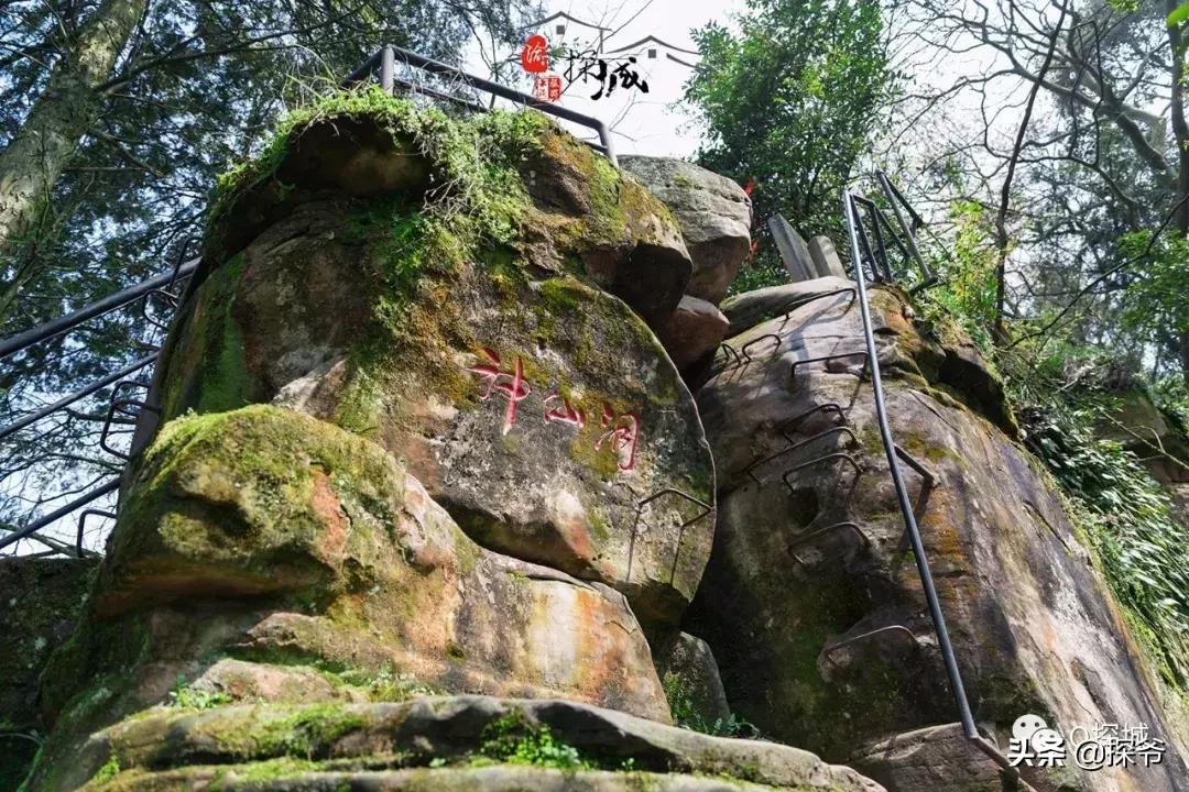 重庆爬山推荐险峻,重庆峭壁悬崖景区