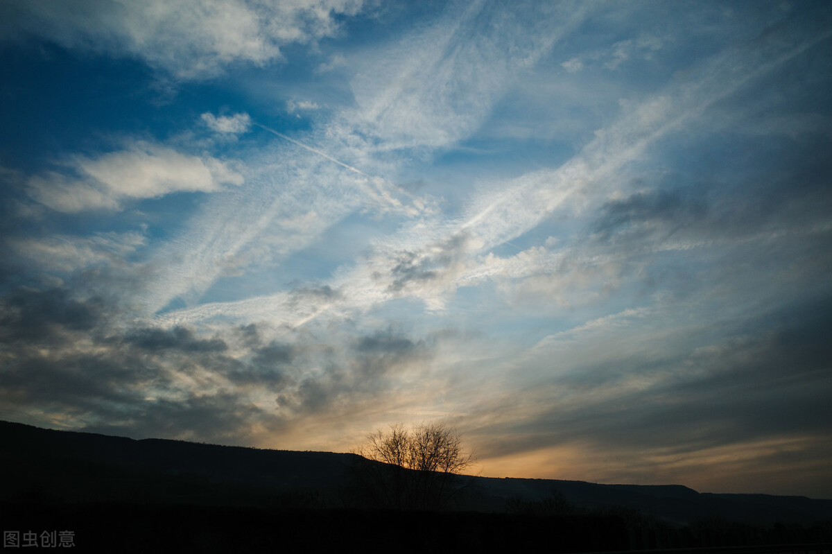 剑,或飘逸,或毁灭,或不战而屈人.....5本剑道流小说推荐
