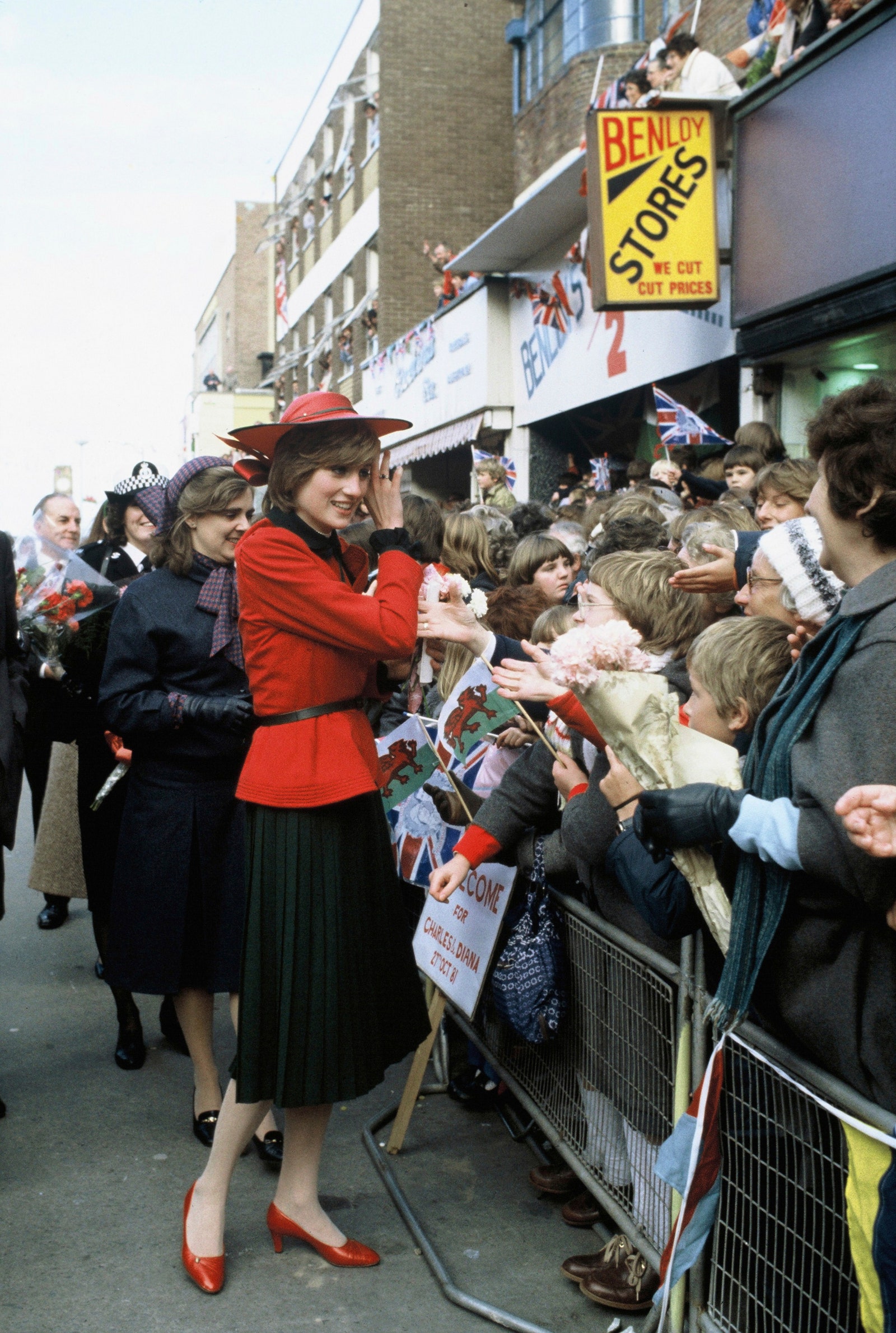 戴安娜雕像揭幕,戴安娜王妃雕像图