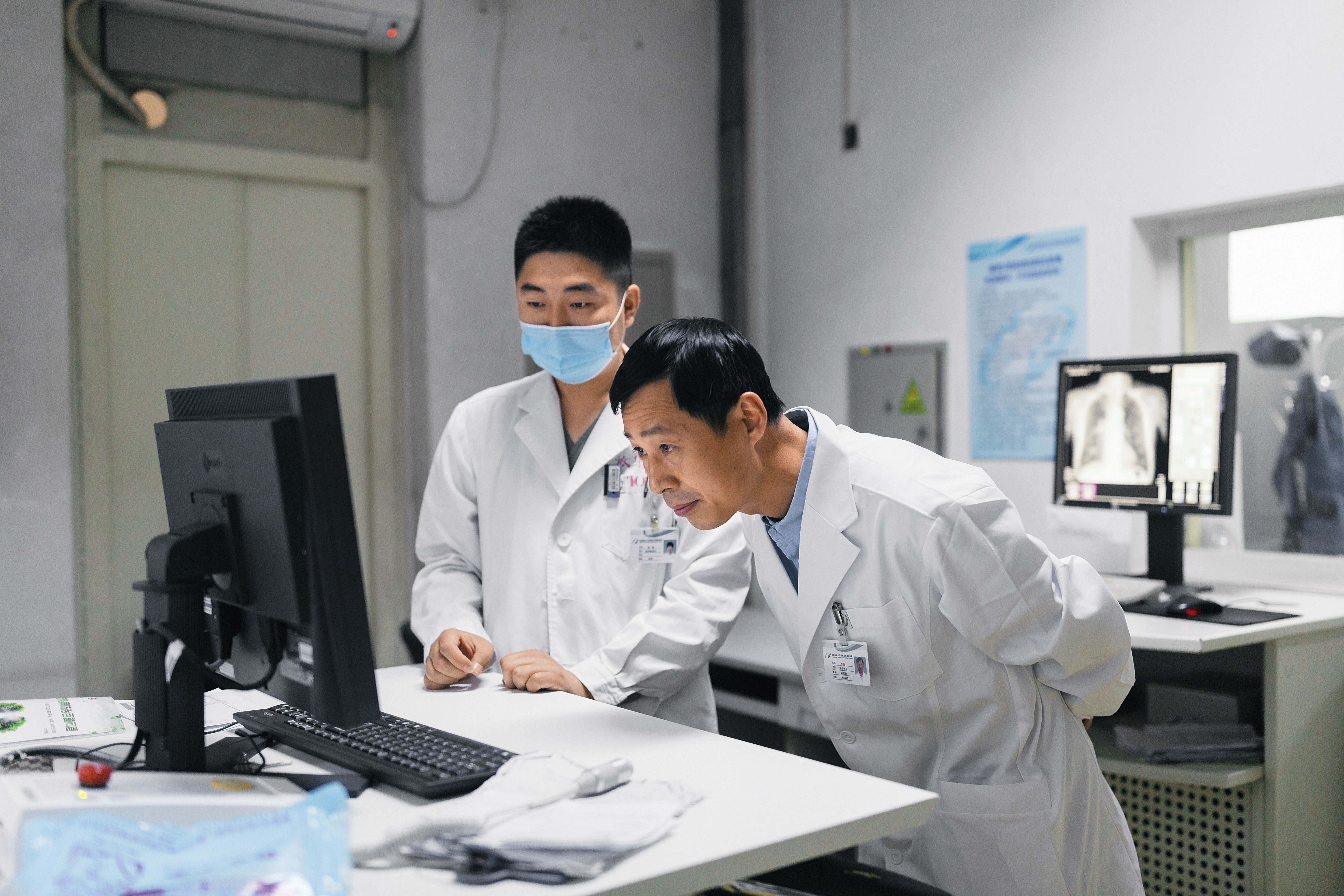 中国感染结核病菌人数达5.5亿，至少2700万会得结核病，传统一线药物基本失效，耐药性肺结核已成隐形瘟疫？