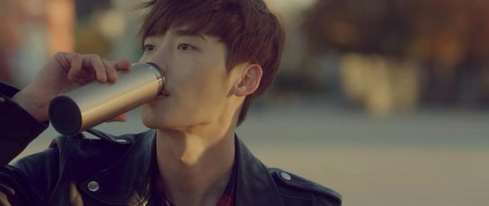 保温杯是中年人的标配,中年人保温杯简单