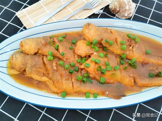 家常炖鱼需要放醋吗,炖鱼需要加醋吗