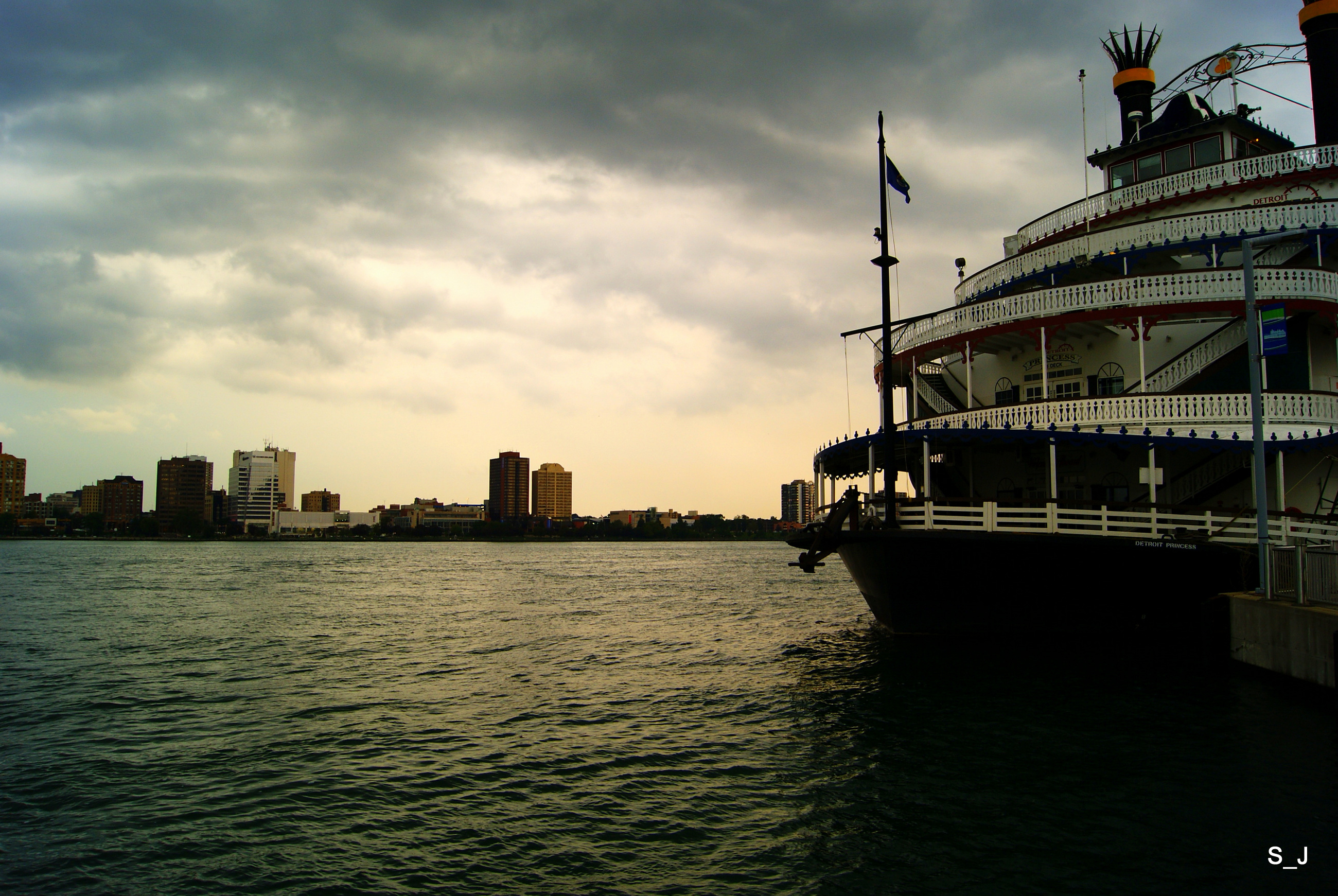 底特律美国曾经的第四大城市,美国底特律最混乱的地方