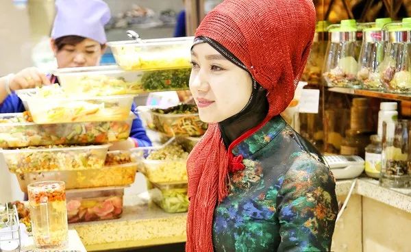 绥德羊杂碎和榆林羊杂碎哪个正宗,宁夏羊杂碎和新疆羊杂碎哪个好