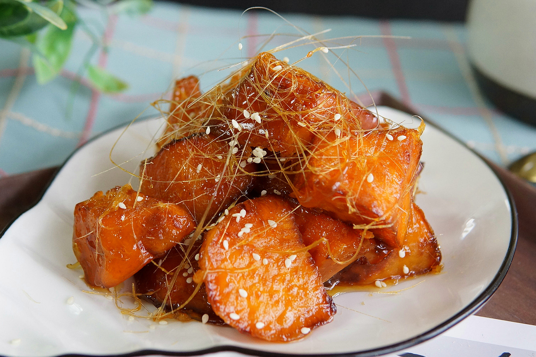 熬糖汁拔丝红薯怎么做才能拔出丝,拔丝红薯熬制糖的技巧