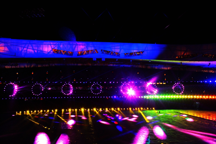 国家奥体中心灯光秀,鸟巢朝阳灯光节