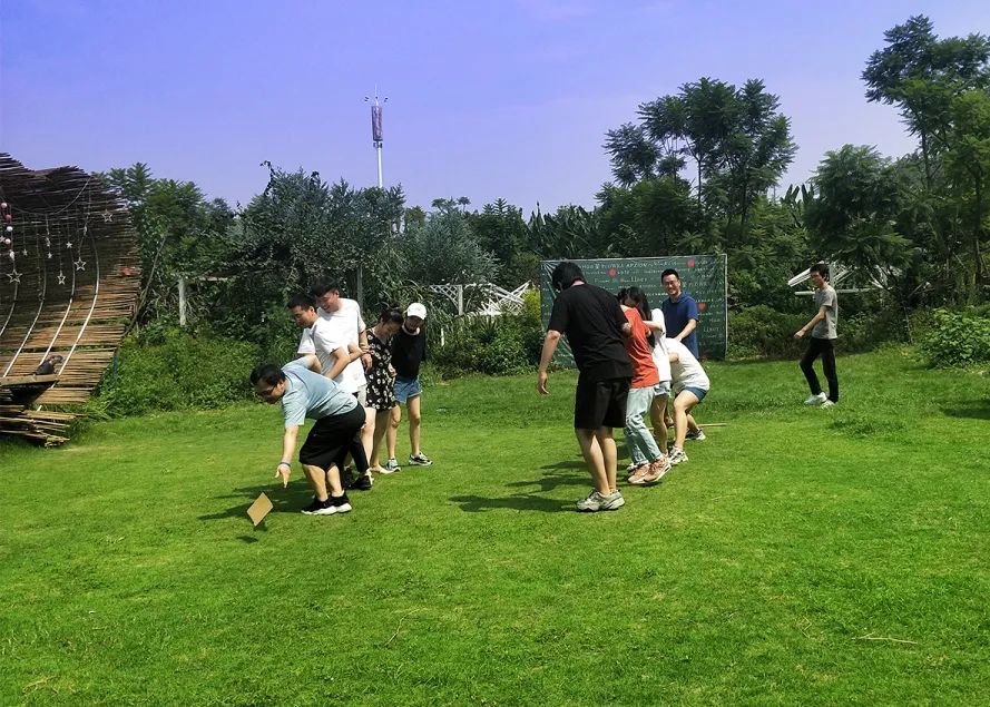 鏄撳寤虹瓚璁捐,鏄撳璁捐鍏徃