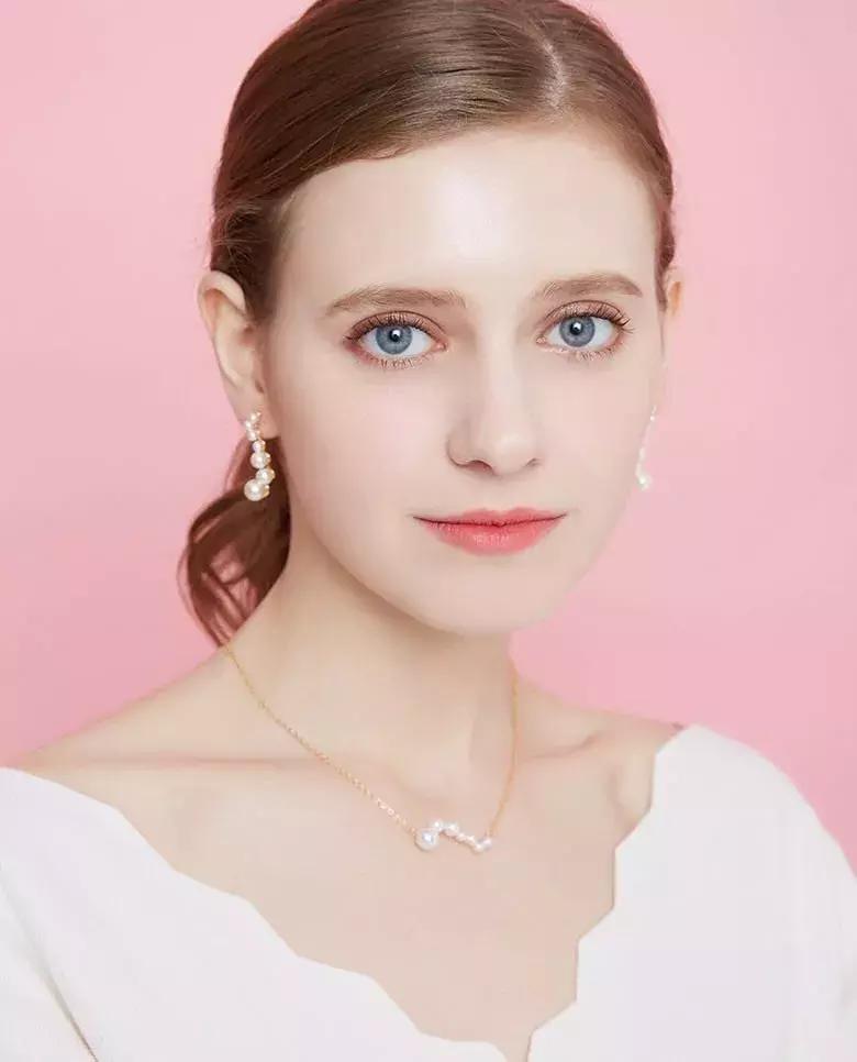 娜扎脖子戴什么,娜扎葫芦项链