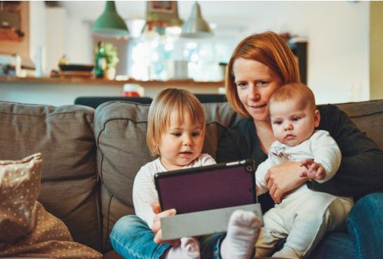 怎么判断宝宝是否会认人,宝宝什么时候认得妈妈