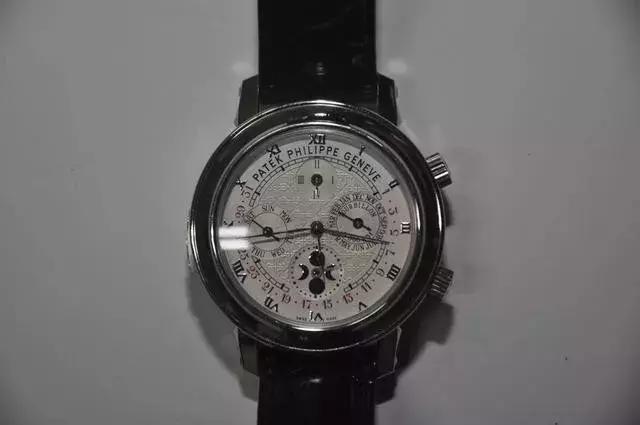 贪官一块手表，起拍价720万元！判决书披露惊人受贿情节