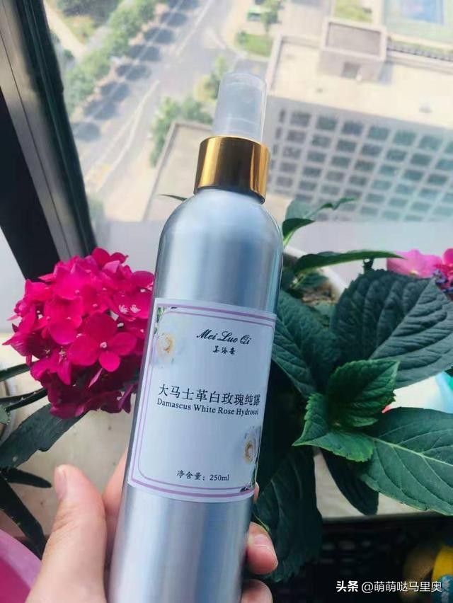 好用的爽肤水收缩毛孔补水推荐,补水效果好的爽肤水干皮