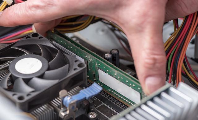 动力澎湃电驱加速,evga钛金电源