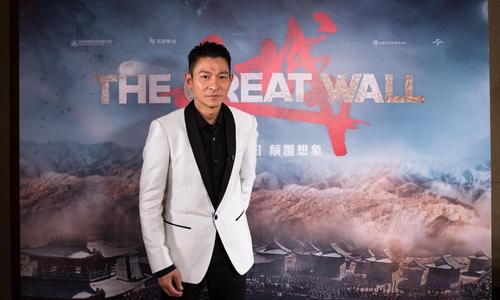 刘德华出道40周年抖音直播回放,刘德华开直播能横扫现在的网红