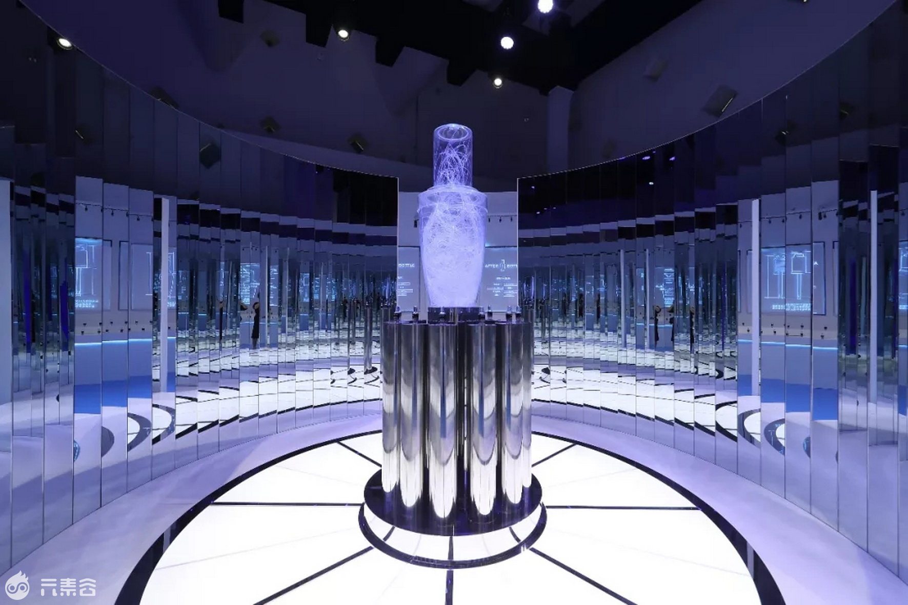 「小黑瓶」的奇幻沉浸体验展