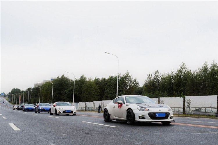 斯巴鲁brz提新车,斯巴鲁brz最新提车