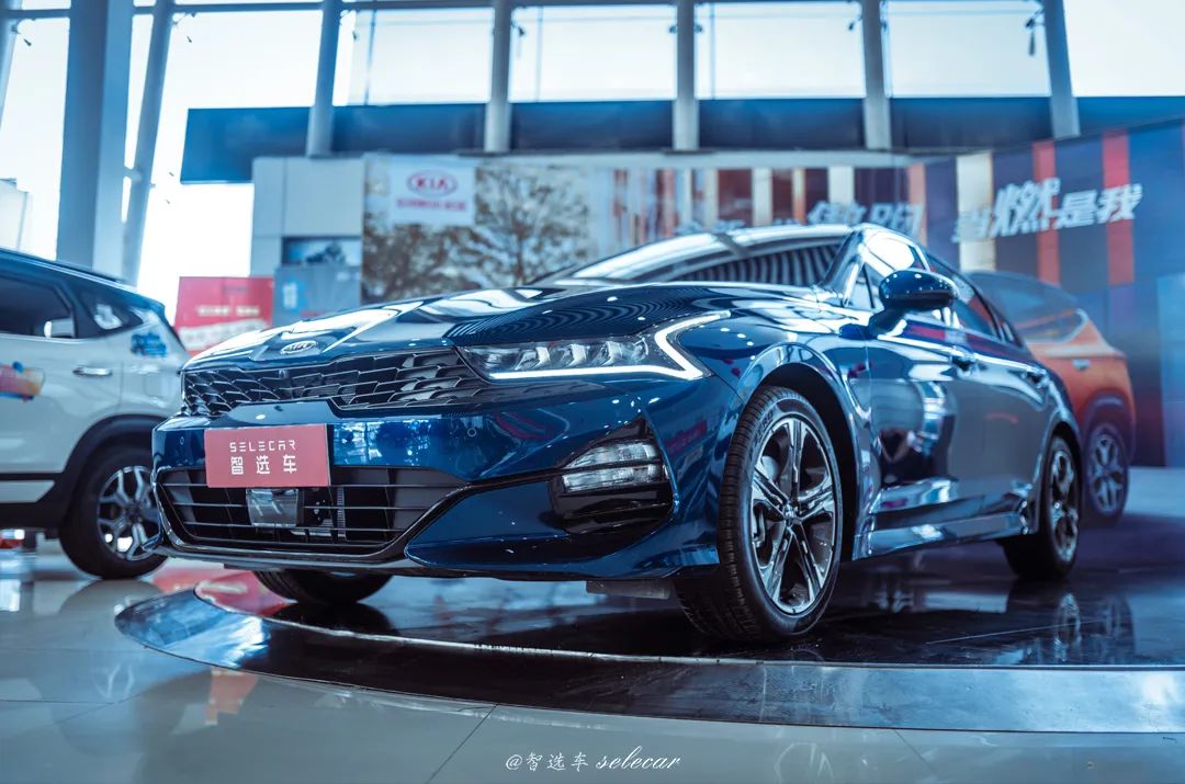 起亚k52014款2.0latluxury,全新起亚k5的盛世美颜你get到了吗