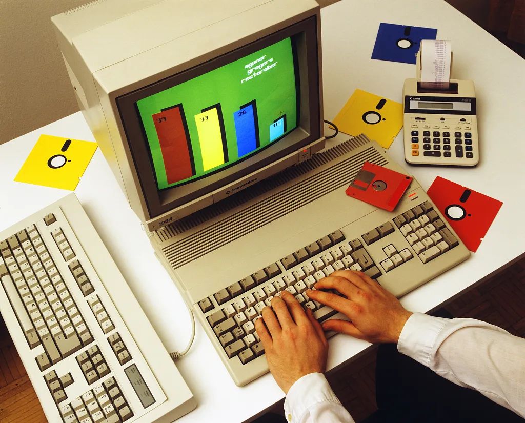 如何看待中国网络发展的反思,中国目前网络及网民的现状分析