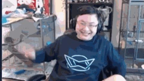 看完这部“秘籍”后,我用被削的恶魔猎手拿到了“12胜”奖励!