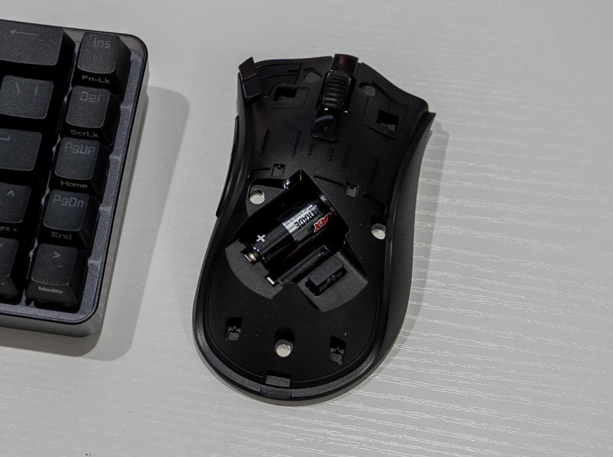 雷蛇炼狱蝰蛇V2评测,炼狱蝰蛇v2专业版和蝰蛇v3pro