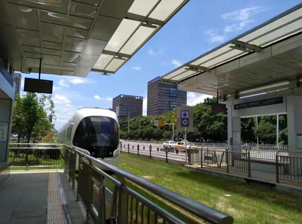 关山大道是光谷中心吗,武汉光谷关山千亿大道