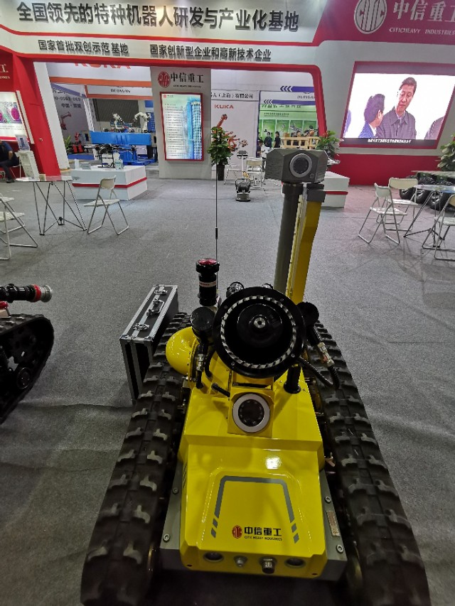 机器人会抢饭碗么,机器人真的会抢人类的饭碗吗