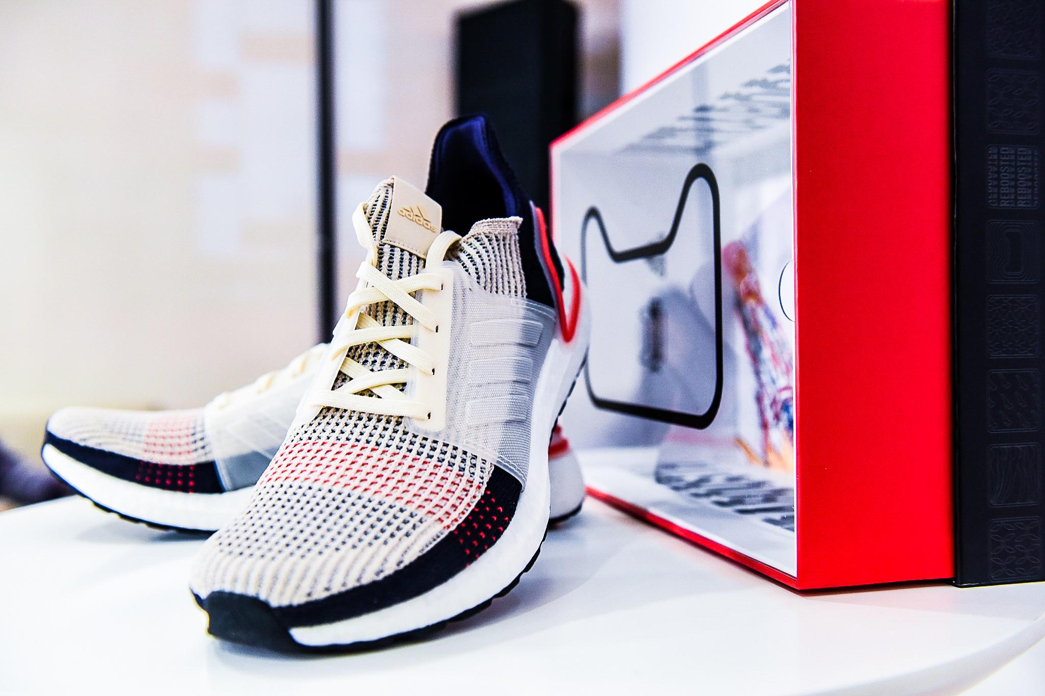 线上阿迪和实体阿迪,阿迪达斯电商模式