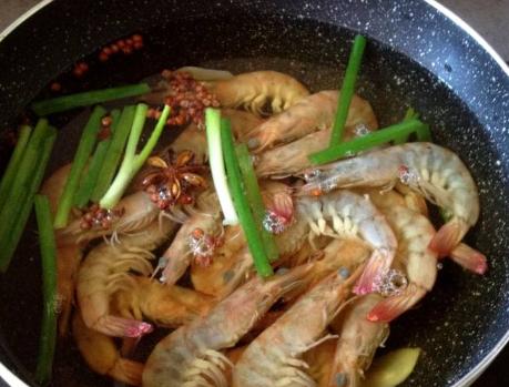 大虾怎么保存保鲜不放冰箱,大虾放冰箱正确的冷冻方法